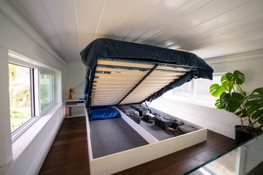 Krevet s prostorom za pohranu