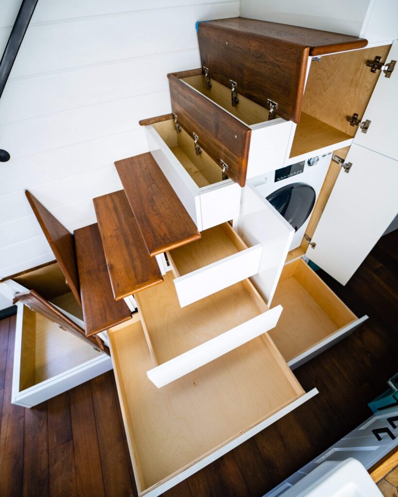 Stepenište s prostorom za pohranu